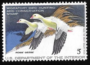 RW 44 $5.00  1977 WA Ross's Geese Stamp mint OG NH Fine