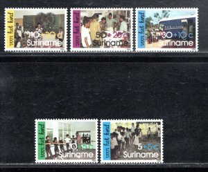 SURINAM SC# B346-50  FVF/MNH