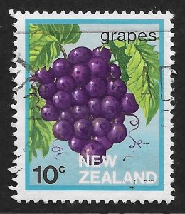 New Zealand #761 10c Fruit Export - Grapes