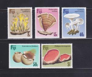 Fiji 500-504 Set MNH Fungi