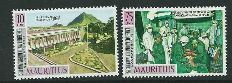 MAURITIUS SG435/6 1971 3rd COMMONWEALTH MEDICAL CONFERENCE MNH