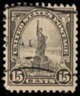 US Stamp #696 - Statue of Liberty - Regular Issue 1931