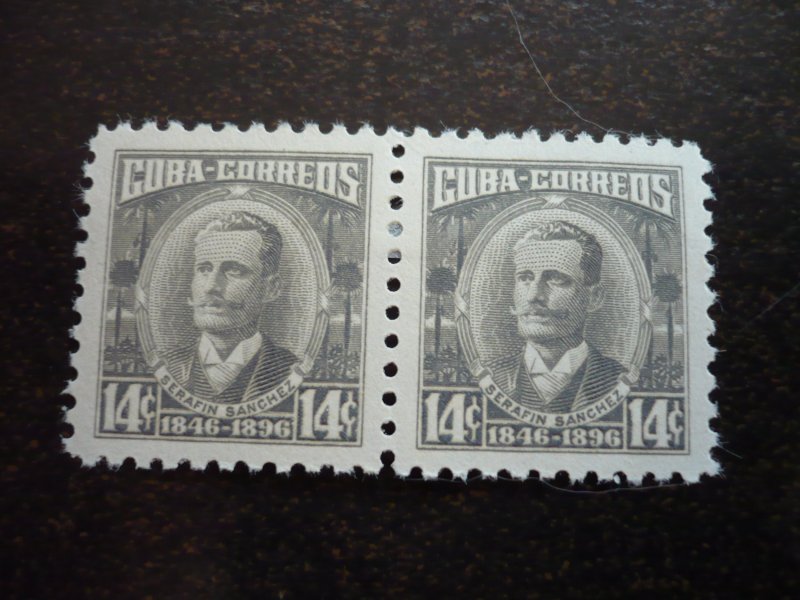 Stamps - Cuba -Scott# 521a, 525a - Mint Hinged Partial Set of 2 Stamps in Pairs