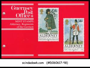 ALDERNEY - 1985 ALDERNY REGIMENT of the GARRISON FOLDER (5V MNH) ID:B70