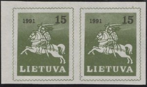 Lithuania 1991 MNH Sc 385 15k White Knight Vytis on horseback Pair