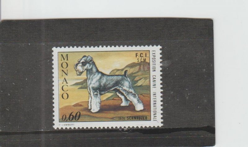 Monaco  Scott#  910  MNH  (1974 Schnauzer)