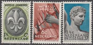 Netherlands #206-8 F-VF Unused CV $5.65 (A16006)