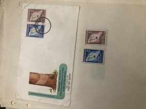 W.W. Loose Stamp Pages With Some Very Nice Glassine’s Might Find Some Gems