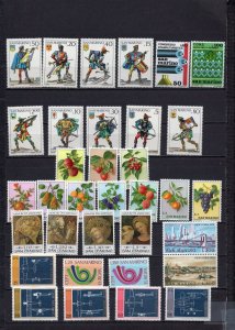 SAN MARINO 1973 COMPLETE YEAR SET OF 34 STAMPS MNH 