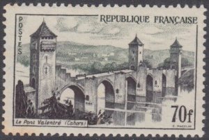 FRANCE Sc #839 HI-VALUE MNH FEATURING the VALENTRÉ BRIDGE