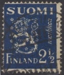 Finland 174 (used, pulled corner) 2½m lion rampant, brt blue (1932)