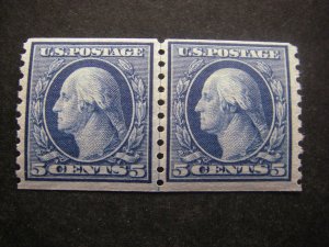 Scott 496, 5c Washington coil, LINE PAIR, hinged early coil