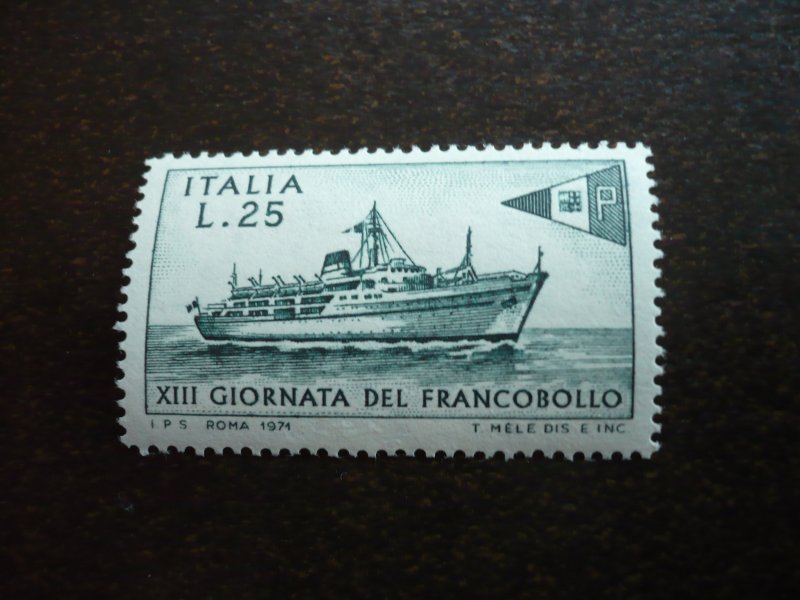 Stamps - Italy - Scott# 1054 - Mint Never Hinged Set of 1 Stamp