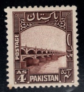 Pakistan Scott 33 MH*  stamp