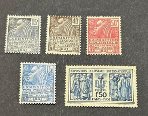 France Scott #258-262 VF Mint LH CV $58.15 / Price $16 + $1 shipping