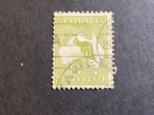 ICOLLECTZONE Australia  47 F/VF used Kangaroo  (2)