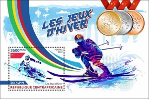 Central Africa - 2022 Winter Olympic Games - Stamp Souvenir Sheet - CA220233b