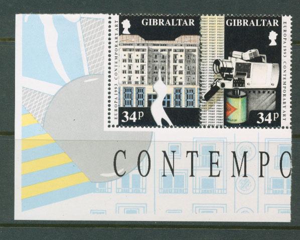 Gibraltar  SG 692 / 693 se tenant pair  MUH
