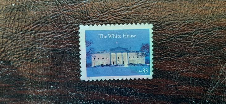 US Scott # 3445; 33c used White House from 2000; F/VF centering