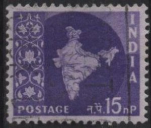 India 310 (used) 15np map of India, violet (1959)
