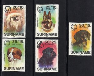 Surinam #B231-B235  MNH  1976    child welfare   pet dogs