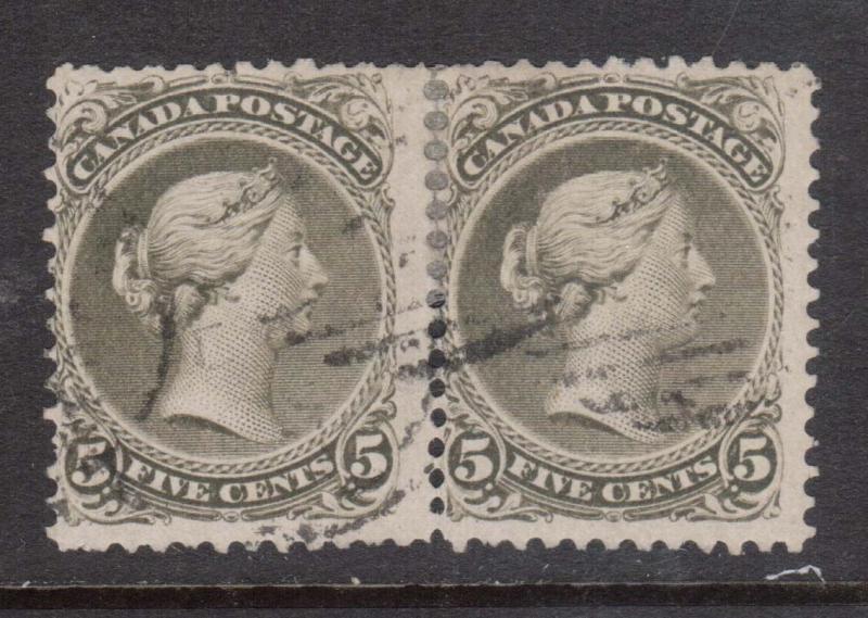 Canada #26iv Used Scarce Pair