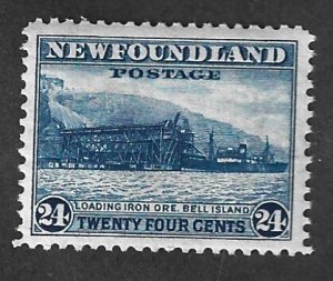 Newfoundland Scott #264 Mint 24c Loading Iron Ore at Bell 2018 CV $2.25