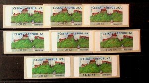 CZECH REPUBLIC - 8 LABELS OF 2000 - CASTLES - (AF24)