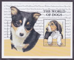 Dominica 2194 MNH 2000 World of Dogs Beagle & Welsh Corgi Souvenir Sheet VF