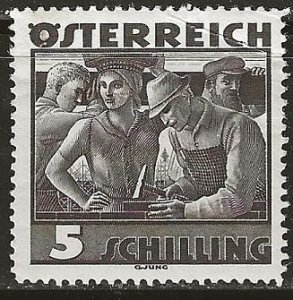 Austria ^  Scott # 379 - MH