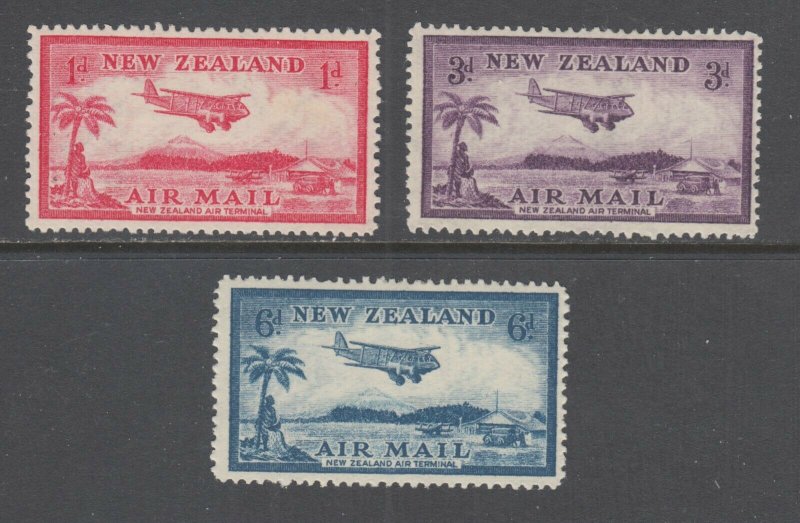 New Zealand Sc C6-C8 MLH. 1935 Biplane Landing, complete set, fresh