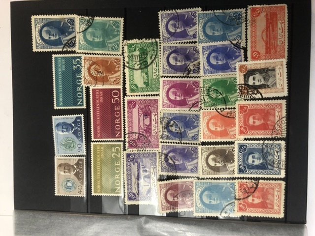 W.W. Small Stamp Stock  Book Lots Of Very Old Stamps Might Find Some Gems