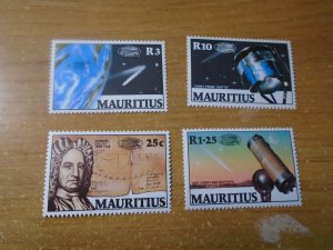 Mauritius  #  625-28  MNH  Isaac  Newton