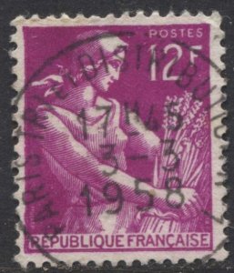 France #834 Farm Women Type Used CV$0.30