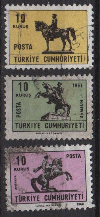 Turkey 1967 - Scott 1729 .. 1729b (3) - Statue of Ataturk 