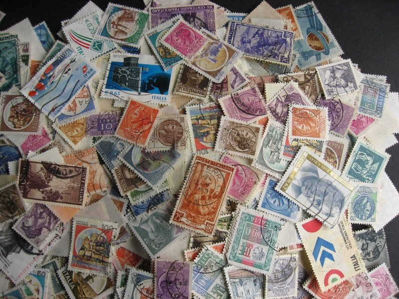 Italy colossal mixture (duplicates,mixed cond) 2000 10% commems, 90% defins