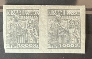 Brazil #522 MNH Imp. Pair