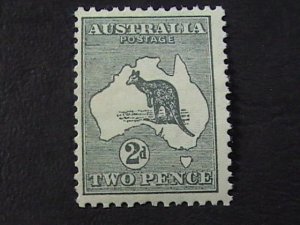 AUSTRALIA # 3-MINT/HINGED---GRAY ---1913