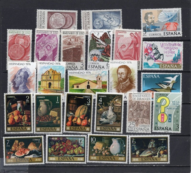 SPAIN 1976 COMPLETE YEAR SET OF 69 STAMPS MNH