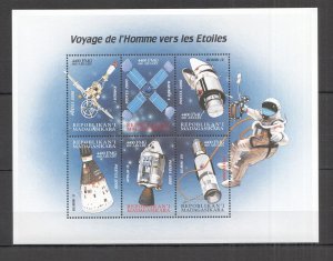 A1016 2000 Madagascar Space Exploration Travel To The Stars Kb Mnh
