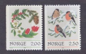 1985 Norway 938DI-939DI Birds and flora / Christmas  3,00 €