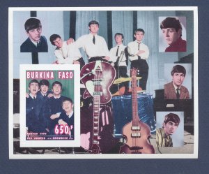 BURKINA FASO - Scott 1060 - MNH  imperf S/S - the Beatles  - 1995