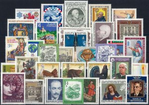 1982 Austria Complete Year Set with Definitives VF/MNH, CAT 49$ pay only 10%!