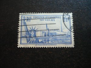Stamps - France - Scott# 372 - Used Single Stamp