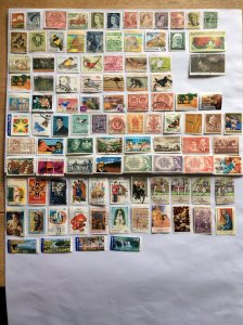 Australia 100 stamps - Lot F