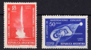 Argentina 1965 Sc#98/C99 SPACE - ASCENDING ROCKET (2) MNH