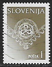 Slovenia # 261 - Lace - used.....{ZW4}