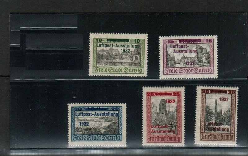 Danzig #C31 - #C35 Mint Fine - Very Fine Never Hinged Set