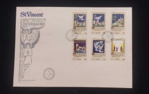 C) 1977. SAINT VINCENT. FDC. MULTIPLE CHRISTMAS STAMPS. XF