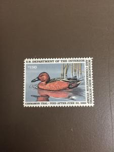 US RW52 Federal Duck Stamp - mint never hinged - very nice 1985 stamp